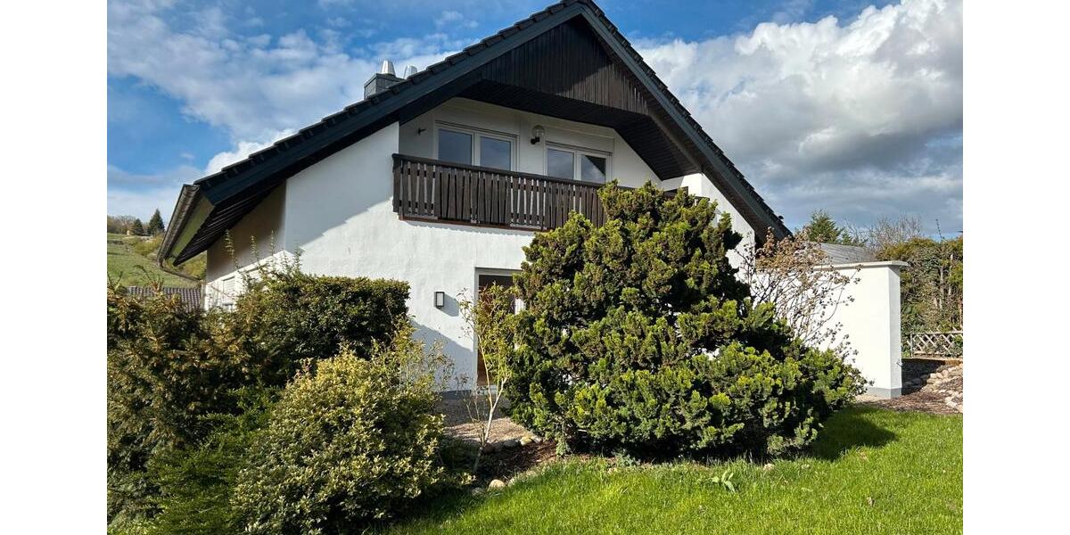 Etagenwohnung Kirchheimbolanden - 7 Zimmer, 200 m&sup2;, 2.000&euro; | Angebot:25978900