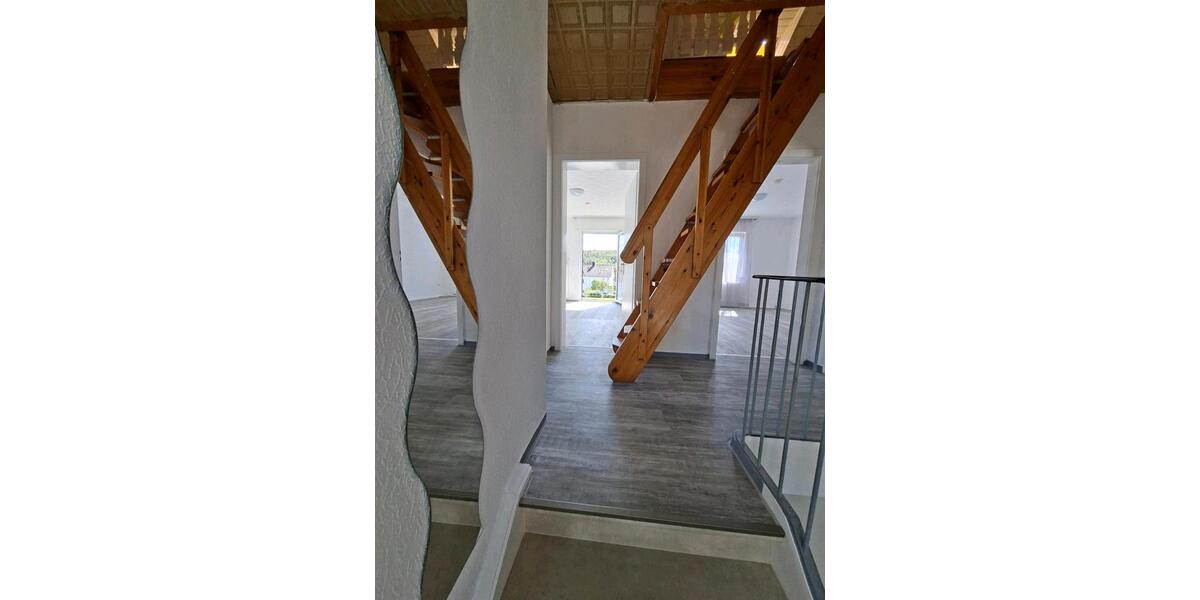 Einfamilienhaus Kaiserslautern Bahnheim - 5 Zimmer, 120 m&sup2;, 1.800&euro; | Angebot:27717985