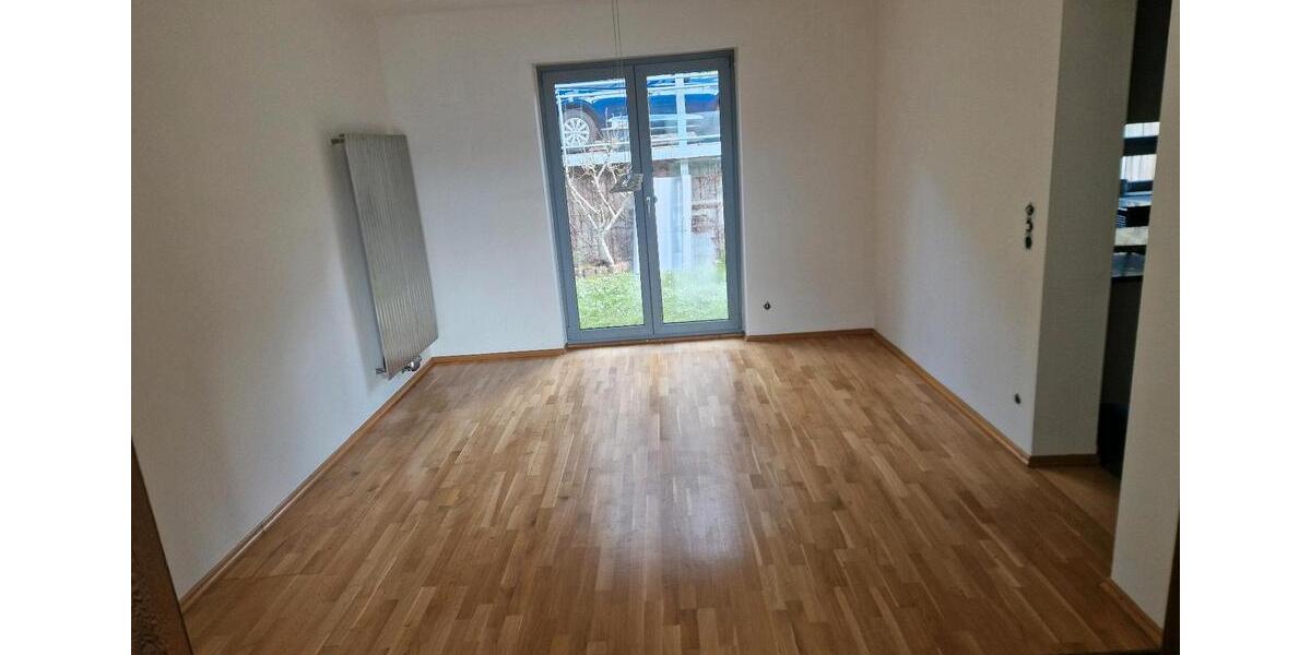 Erdgeschoßwohnung Rockenhausen - 4 Zimmer, 125 m&sup2;, 1.260&euro; | Angebot:25952485