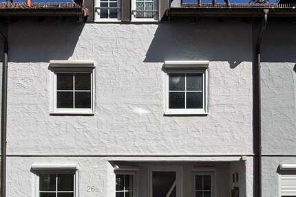 Haus zum Mieten in Rodenbach 1.800 € 233 m² 6 zimmer