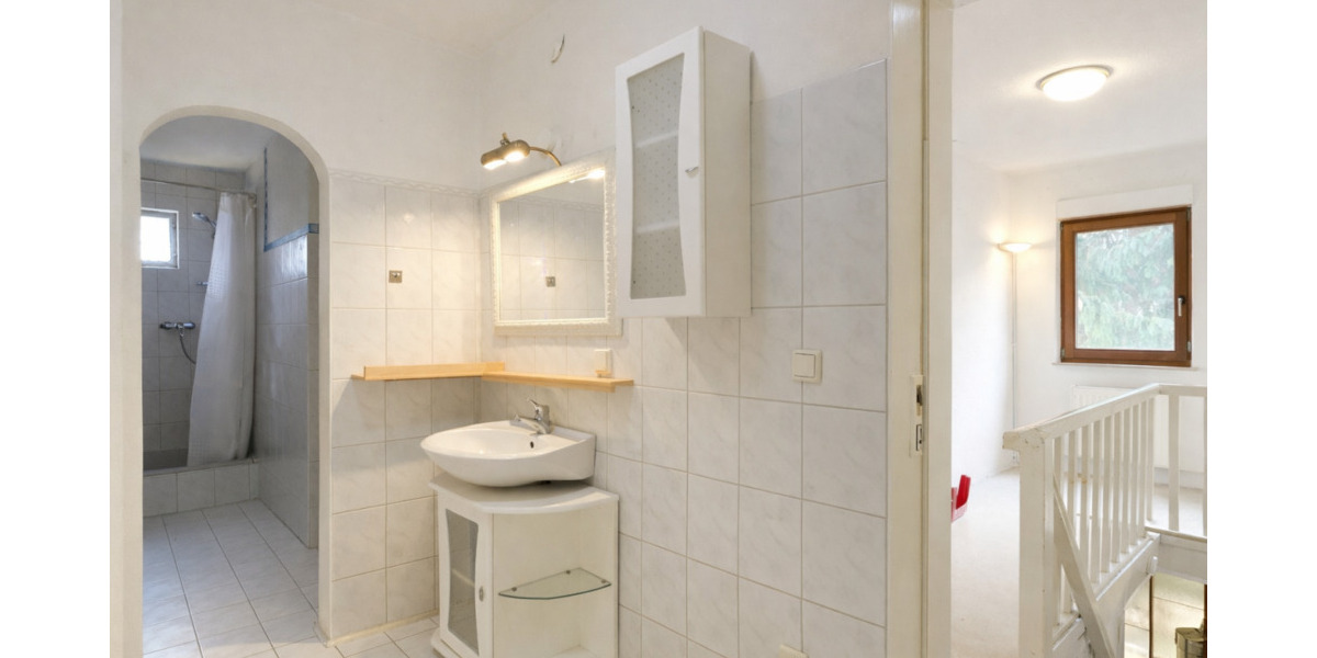 Mehrfamilienhaus, Wohnhaus Bad Dürkheim - 8 Zimmer, 244 m&sup2;, 299.000&euro; | Angebot:25567346