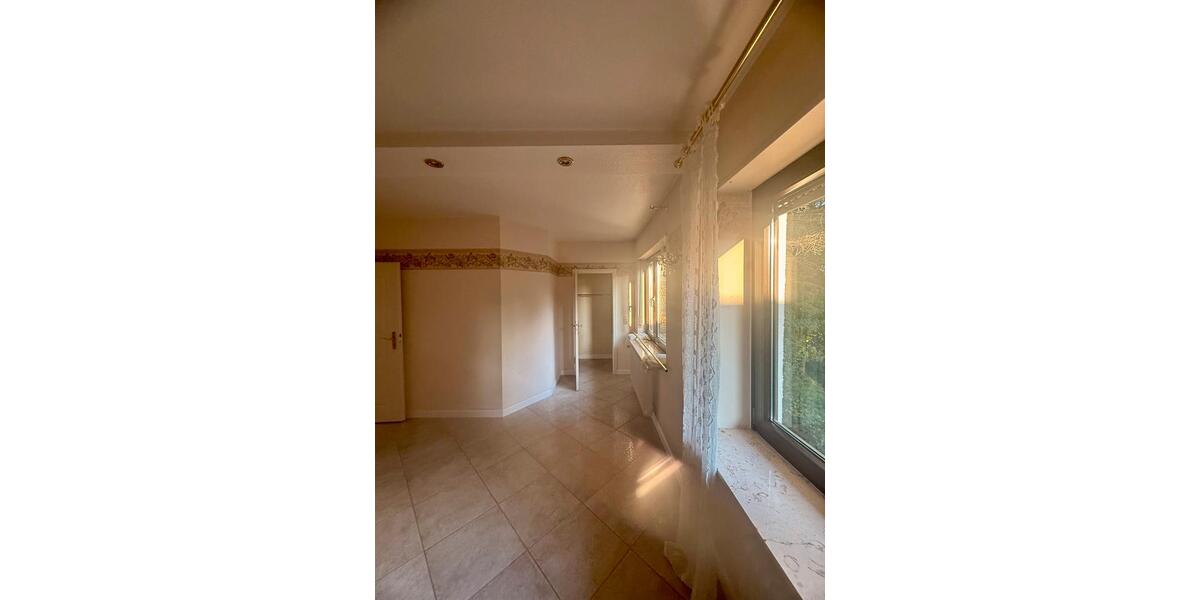 Etagenwohnung Kaiserslautern Engelshof - 4 Zimmer, 177 m&sup2;, 1.100&euro; | Angebot:25948178