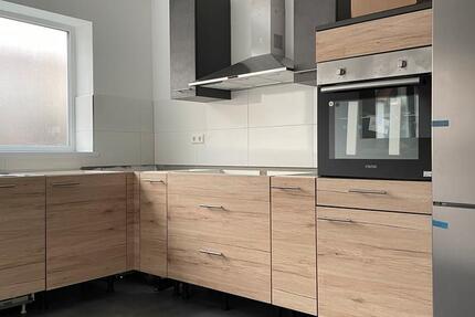 5 ZKB Neu renovierte Wohnung zimmer