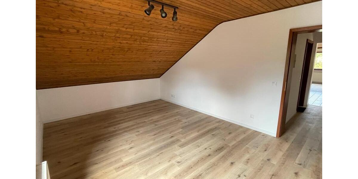 Dachgeschoßwohnung Gries - 4 Zimmer, 84 m&sup2;, 880&euro; | Angebot:26320361