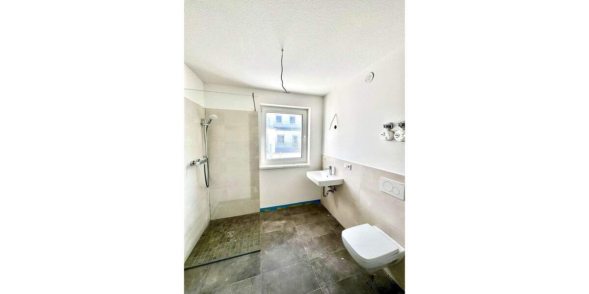 Etagenwohnung Kaiserslautern Innenstadt - 2 Zimmer, 71 m&sup2;, 950&euro; | Angebot:25606340