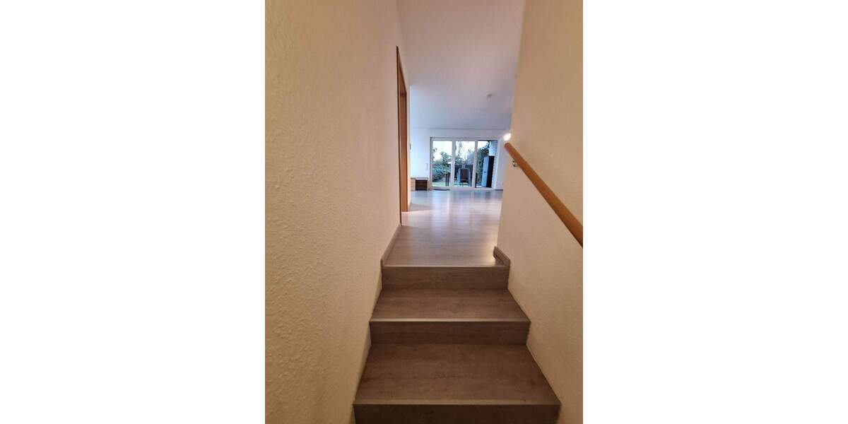 Etagenwohnung Kaiserslautern Innenstadt - 3 Zimmer, 95 m&sup2;, 1.000&euro; | Angebot:24689178
