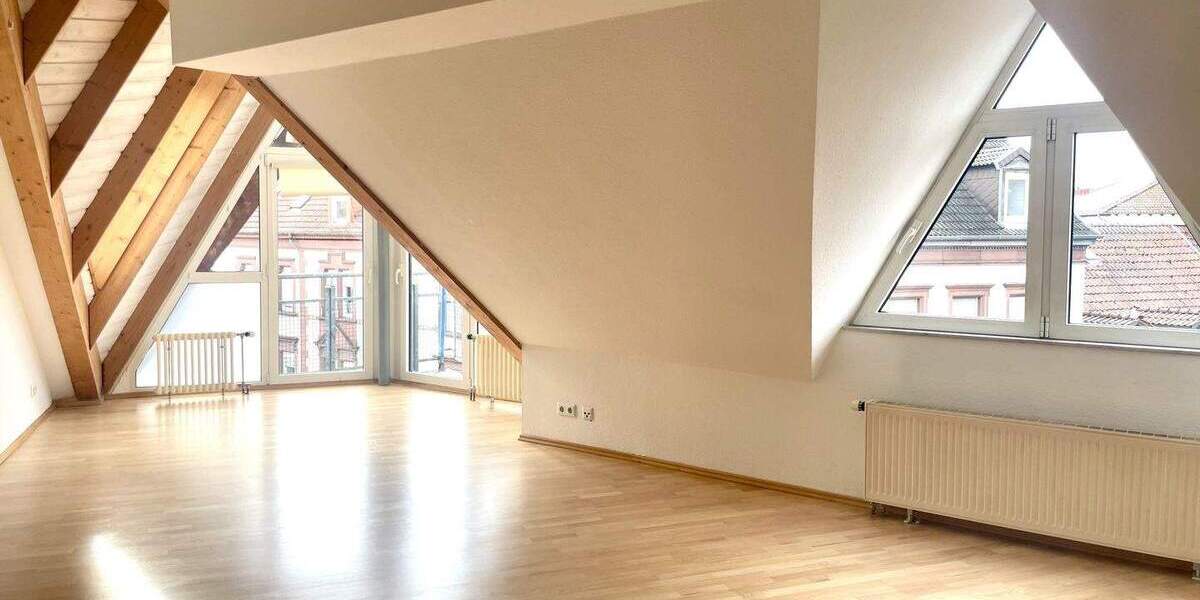 Etagenwohnung Kaiserslautern Innenstadt - 3 Zimmer, 80 m&sup2;, 720&euro; | Angebot:25247823