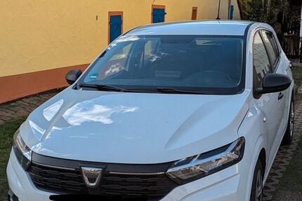 Dacia Sandero 102.000 km 6.850 &euro; Brücken 66904