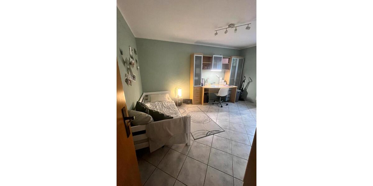 Erdgeschoßwohnung Dannenfels - 3 Zimmer, 110 m&sup2;, 1.020&euro; | Angebot:26328785