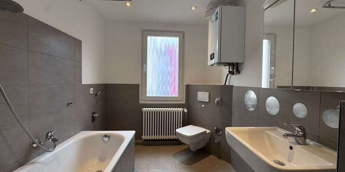 Etagenwohnung Kaiserslautern Betzenberg - 5 Zimmer, 106 m&sup2;, 1.150&euro; | Angebot:25876960