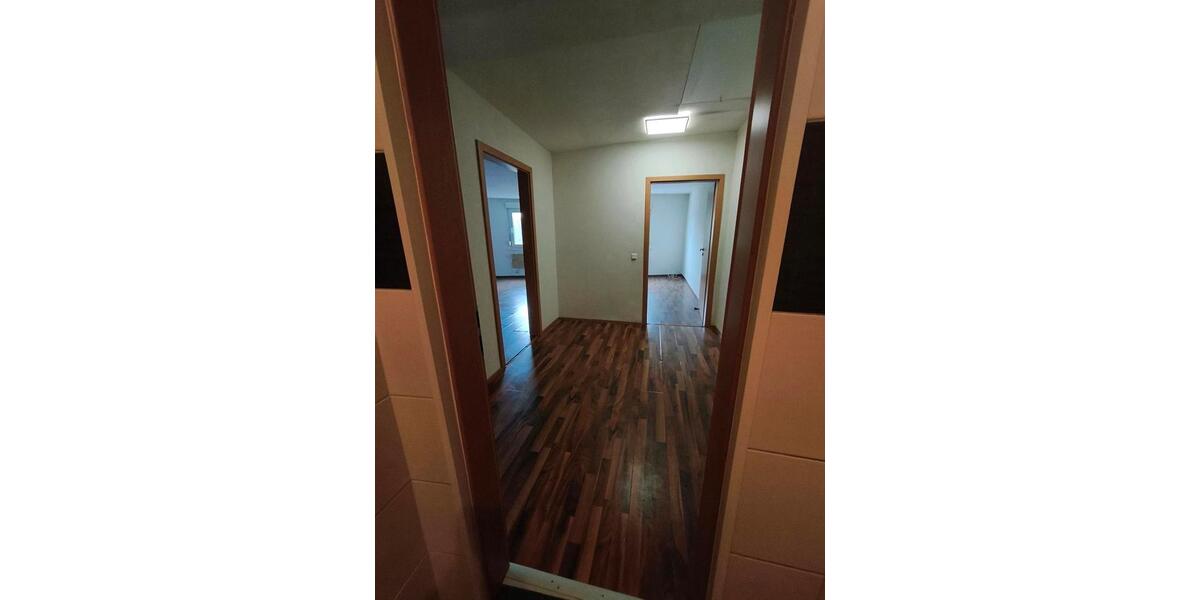 Terrassenwohnung Kaiserslautern Einsiedlerhof - 1 Zimmer, 90 m&sup2;, 800&euro; | Angebot:26320346