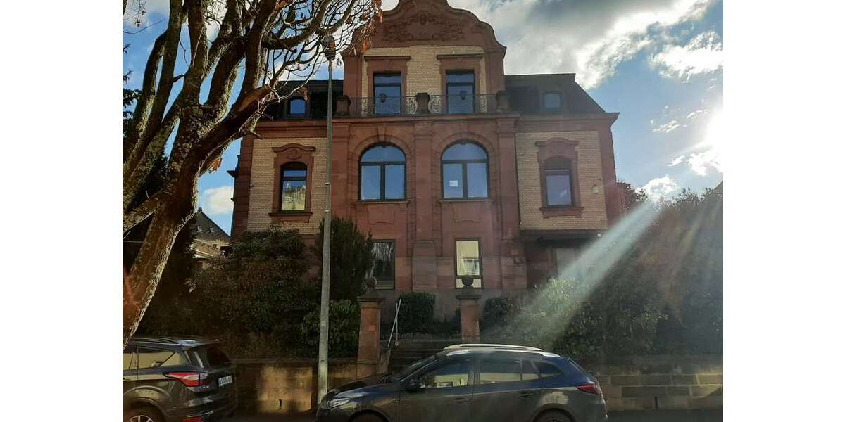 Etagenwohnung Kusel - 4 Zimmer, 135 m&sup2;, 1.200&euro; | Angebot:27088438