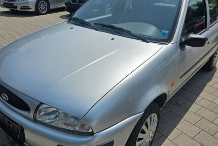 Ford Fiesta 69.260 km 2.450 € Lachen-Speyerdorf 67435