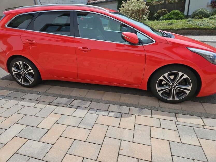 Kia ceed Sportswagon 138.000 km 7.400 € Krähenberg 66894