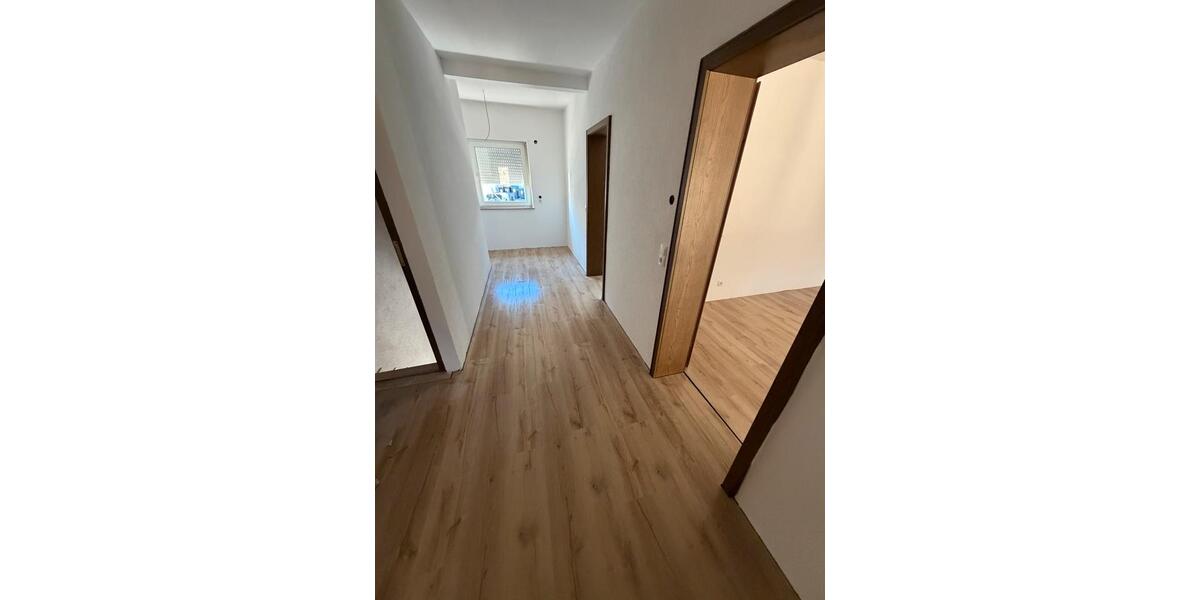 Etagenwohnung Kaiserslautern Engelshof - 3 Zimmer, 80 m&sup2;, 880&euro; | Angebot:26253312
