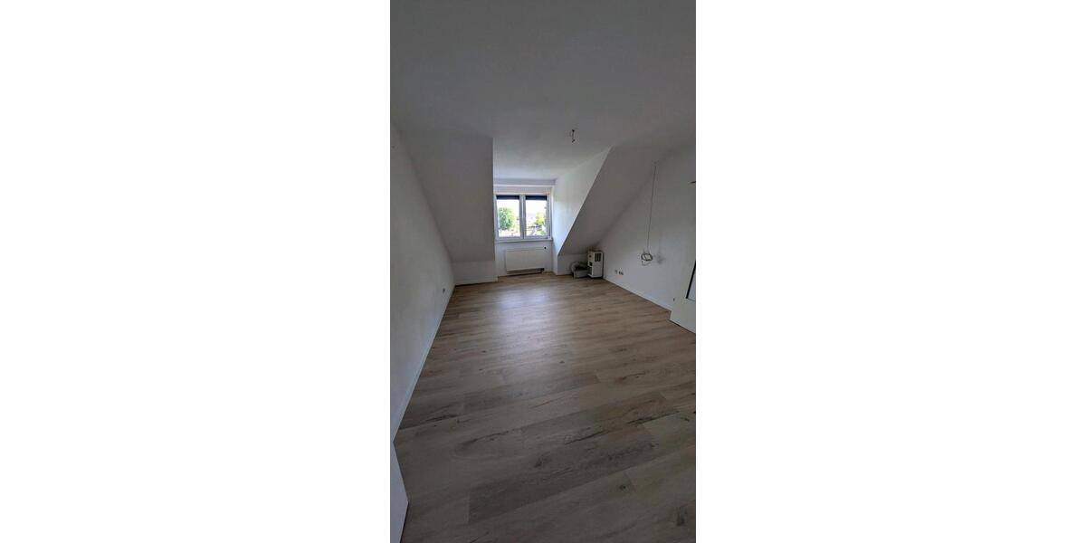 Dachgeschoßwohnung Steinbach am Donnersberg - 3 Zimmer, 72 m&sup2;, 120.000&euro; | Angebot:26644942