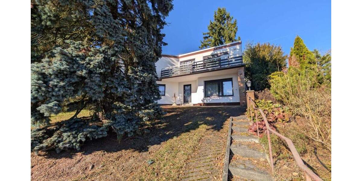 Einfamilienhaus Kaiserslautern Innenstadt - 7 Zimmer, 186 m&sup2;, 243.000&euro; | Angebot:25899420