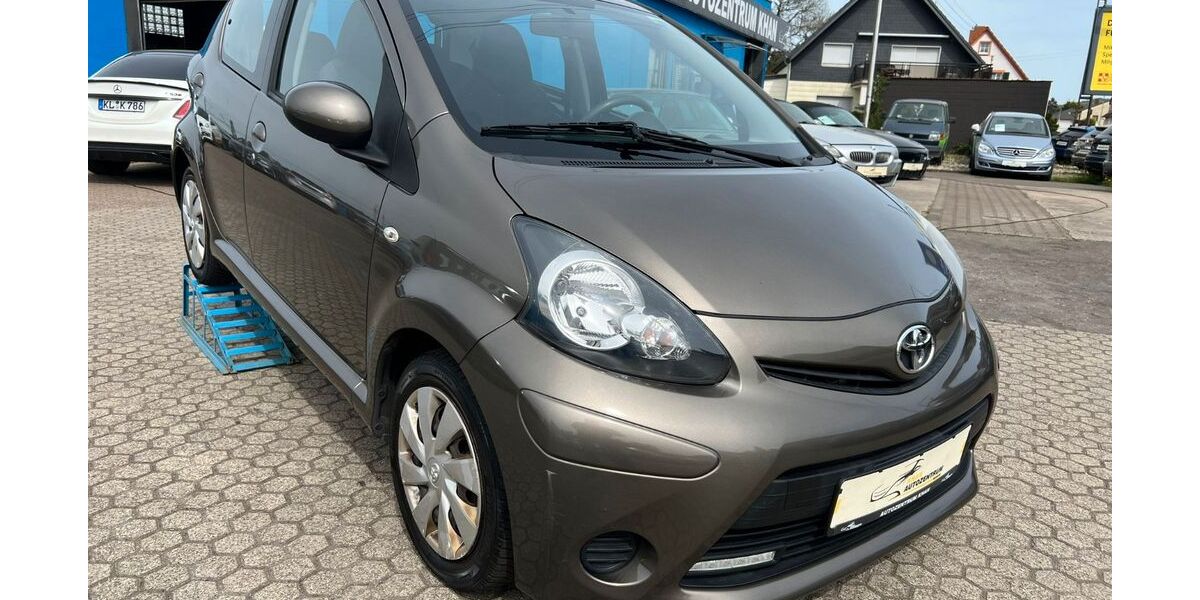 Toyota Aygo (X) 181.200 km 2.990 &euro; Bruchmühlbach-Miesau 66892