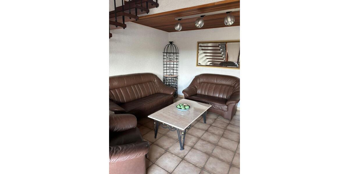 Erdgeschoßwohnung Mehlbach - 4 Zimmer, 161 m&sup2;, 1.300&euro; | Angebot:26300464