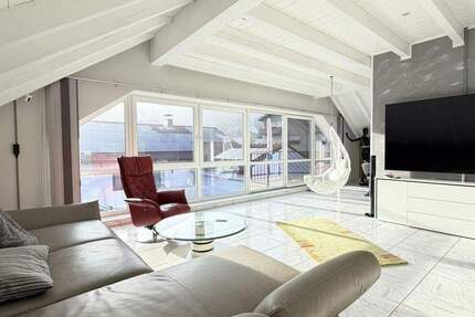 Exklusive 3-Zimmer-Wohnung mit Garten, Freisitz, Garage & voll ausgestattetem Ankleidezimmer 3 zimmer