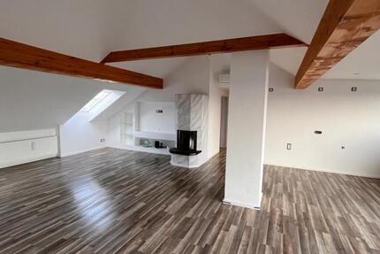 Großzügige 5,5-Zimmer-Maisonettewohnung mit Sauna, Kamin & Balkon 5.5 zimmer