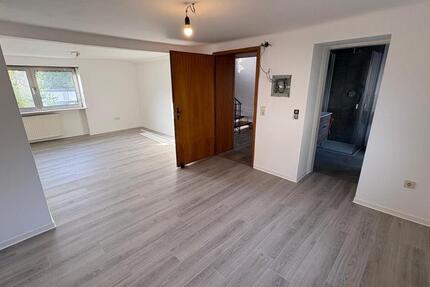 Haus Ramstein-Miesenbach Miesenbach - 7 Zimmer, 130 m&sup2;, 1.600&euro; | Angebot:27675141