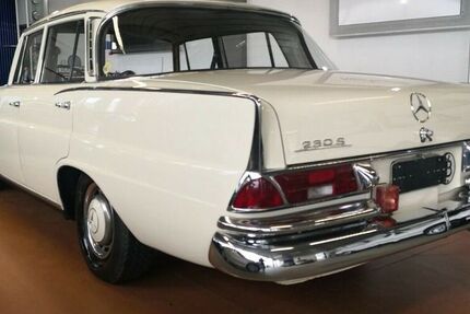 Mercedes Andere