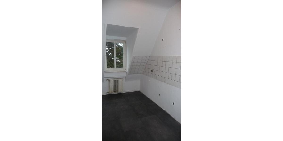Dachgeschoßwohnung Kaiserslautern Betzenberg - 3.5 Zimmer, 72 m&sup2;, 690&euro; | Angebot:26261587