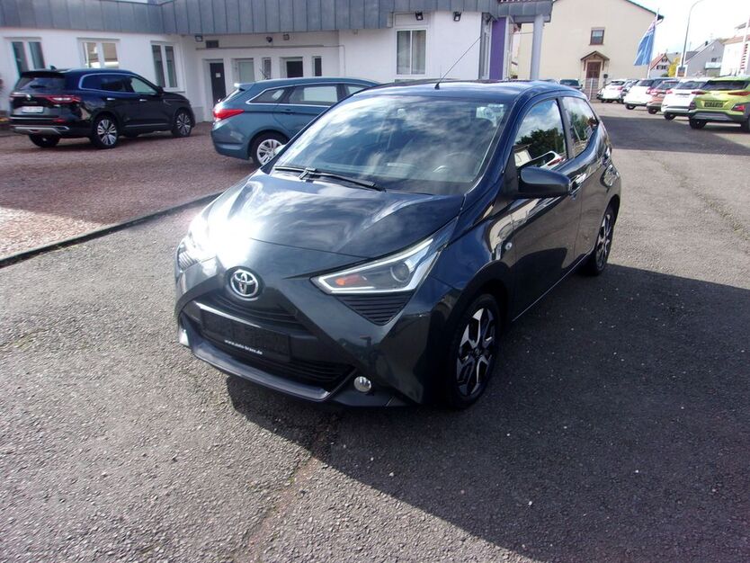 Toyota Aygo (X) 83.900 km 8.990 € Bruchmühlbach 66892