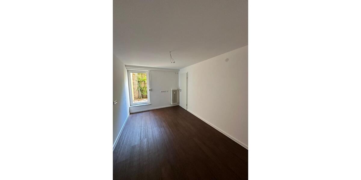 Geräumige 3-Zimmer-Souterrainwohnung mit Terrasse 3 zimmer