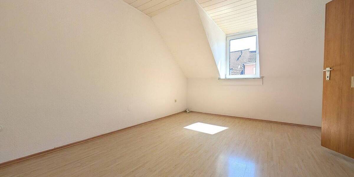 Mehrfamilienhaus, Wohnhaus Kaiserslautern Innenstadt - 9 Zimmer, 202 m&sup2;, 285.000&euro; | Angebot:26309369