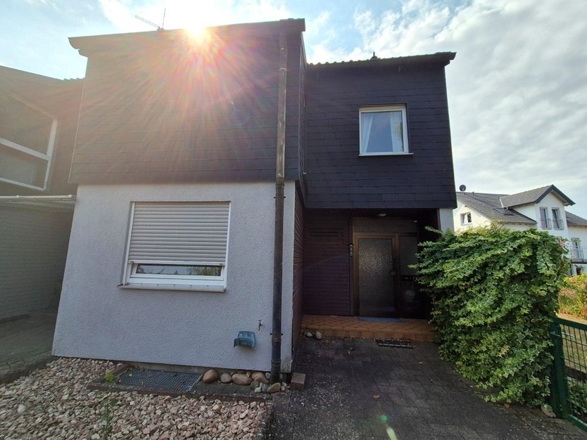 Sweet Home – Charmantes Reihenendhaus mit Garage & Stellplatz in beliebter Wohnlage von Morlautern 5.5 zimmer