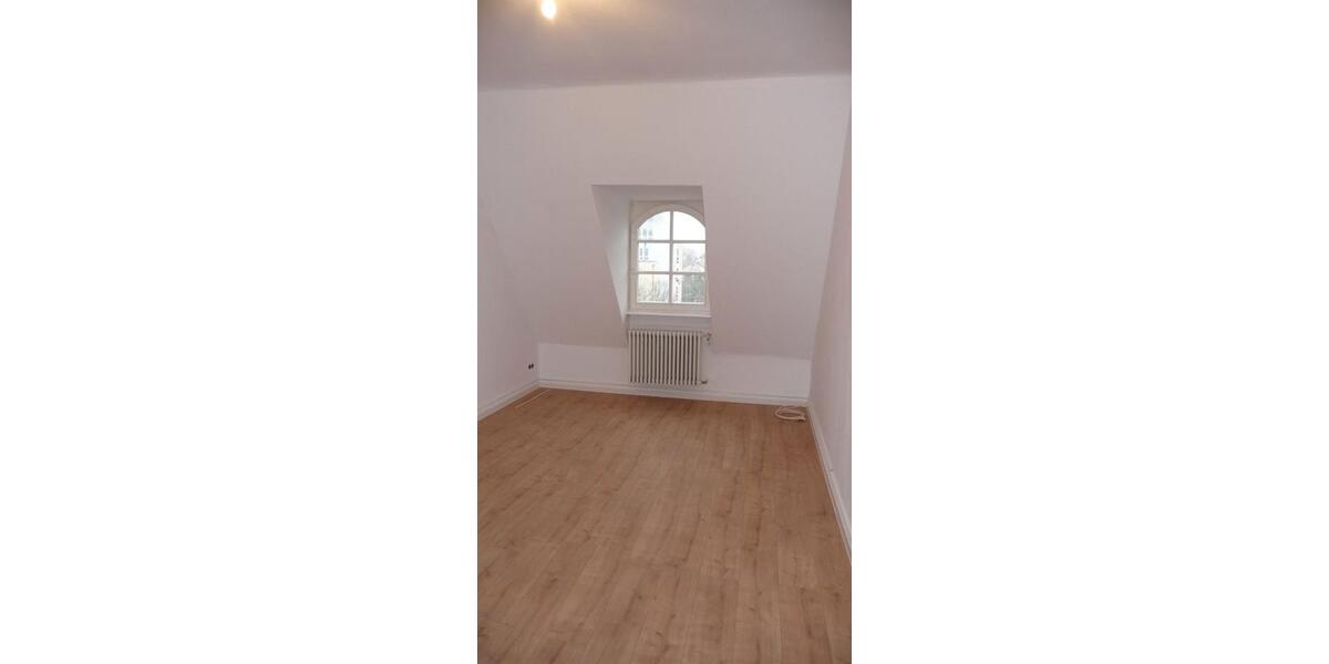Dachgeschoßwohnung Kaiserslautern Betzenberg - 3.5 Zimmer, 72 m&sup2;, 690&euro; | Angebot:26261587