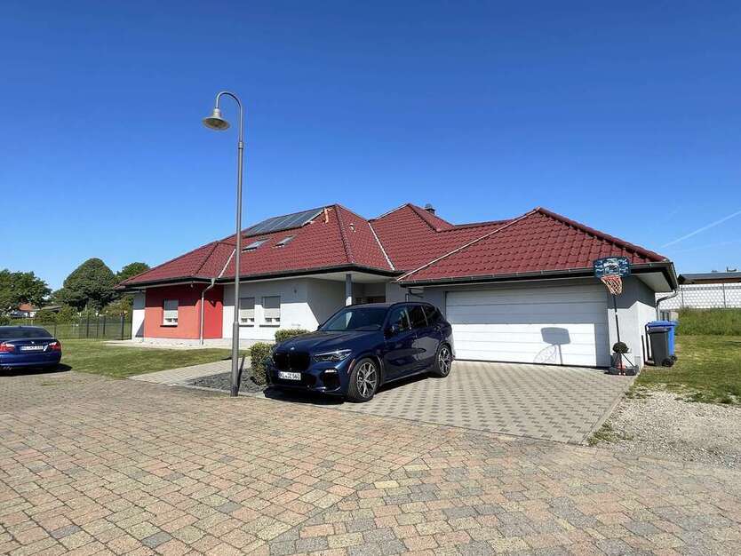 Haus zum Kaufen in Hütschenhausen 685.000 € 325 m²