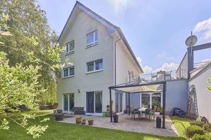 Haus Kaiserslautern Engelshof - 6 Zimmer, 223 m&sup2;, 645.000&euro; | Angebot:26648449