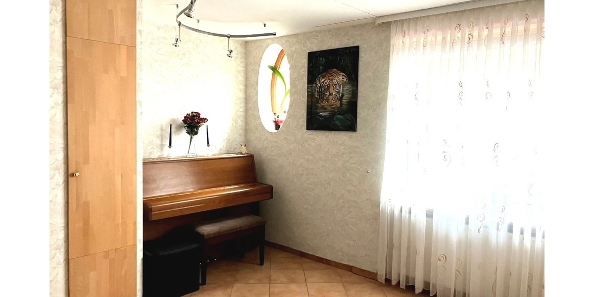 Modernes Effizienzhaus mit smarten Extras in Eisenberg 6 zimmer