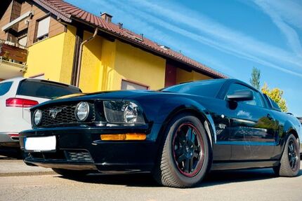 Ford Mustang 123.700 km 16.000 &euro; Otterbach 67731