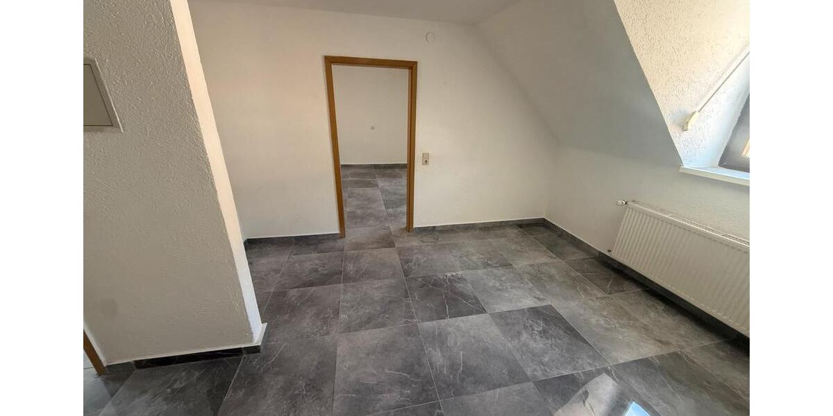 Reihenhaus Kaiserslautern Betzenberg - 8 Zimmer, 100 m&sup2;, 2.000&euro; | Angebot:27702868