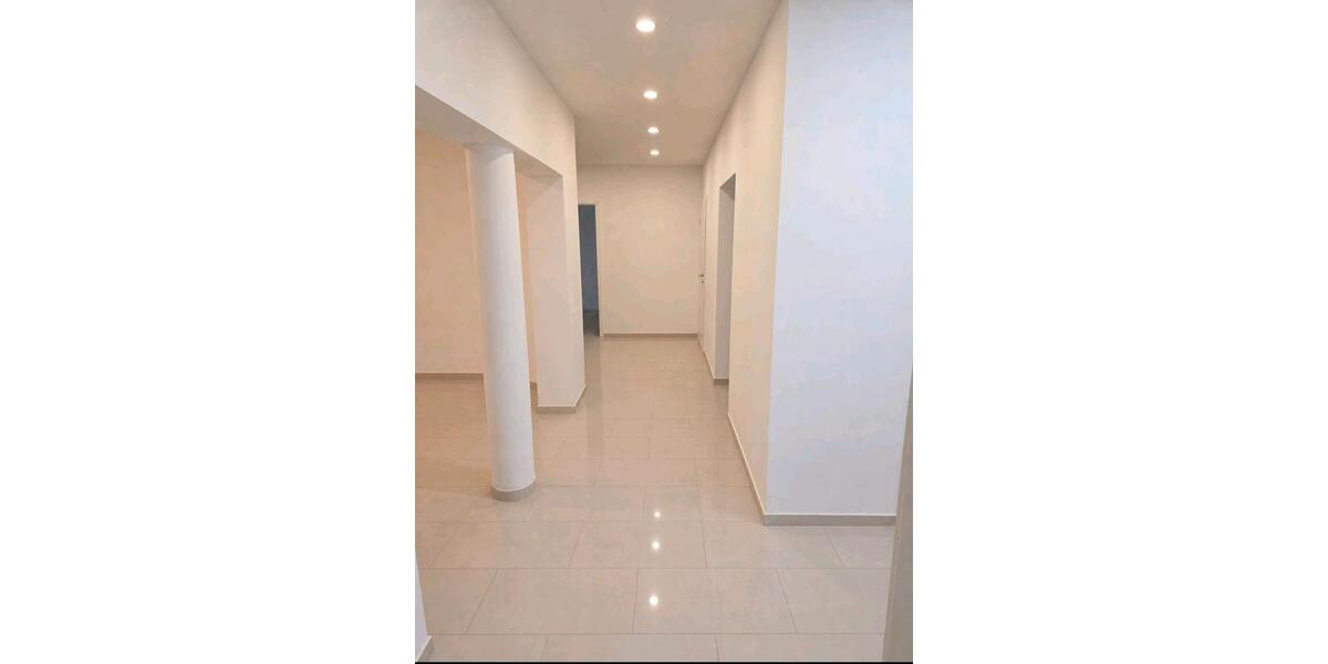 Erdgeschoßwohnung Rodenbach - 2 Zimmer, 102 m&sup2;, 1.300&euro; | Angebot:26701705