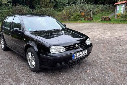 VW Golf 204.000 km 900 € Hochspeyer 67691
