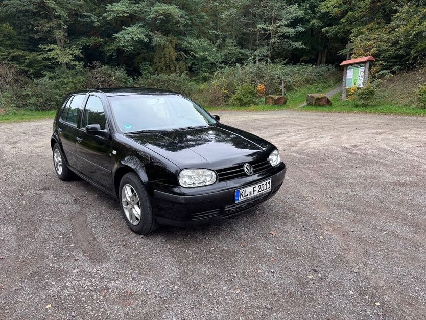 VW Golf 204.000 km 900 € Hochspeyer 67691