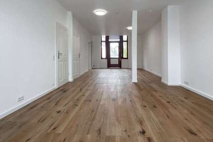 Haus zum Mieten in Kaiserslautern 2.100 € 190 m² 5 zimmer