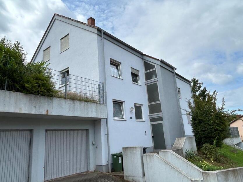 Attraktive 3 Zi. DG-Whg. mit Ballkon in Annweiler zu vermieten zimmer