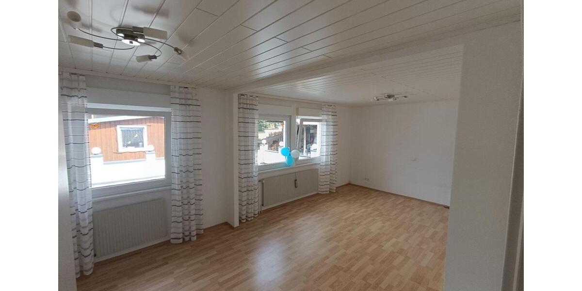 Mehrfamilienhaus, Wohnhaus Höheinöd - 7.5 Zimmer, 263 m&sup2;, 430.000&euro; | Angebot:24292423
