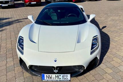 Maserati MC20 9.870 km 247.520 € Neustadt 67433