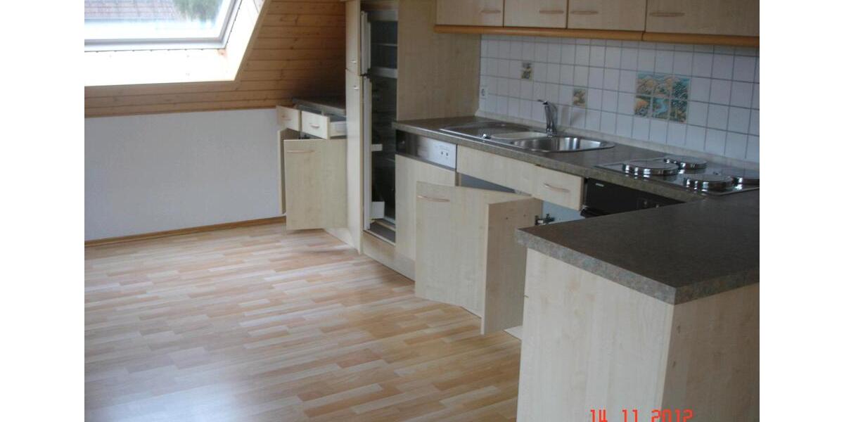 Dachgeschoßwohnung Steinwenden - 3 Zimmer, 90 m&sup2;, 700&euro; | Angebot:24711466