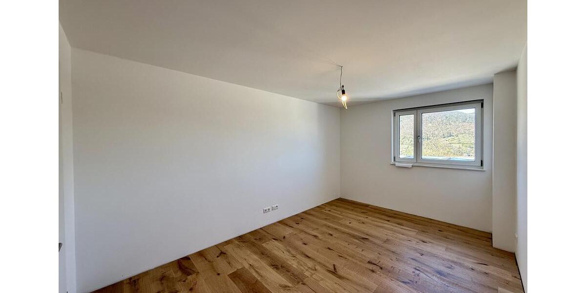 Dachgeschoßwohnung Neustadt an der Weinstraße Diedesfeld - 3 Zimmer, 103 m&sup2;, 1.694&euro; | Angebot:26163582