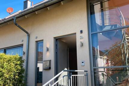 Haus Steinwenden - 3 Zimmer, 131 m&sup2;, 1.300&euro; | Angebot:26298530