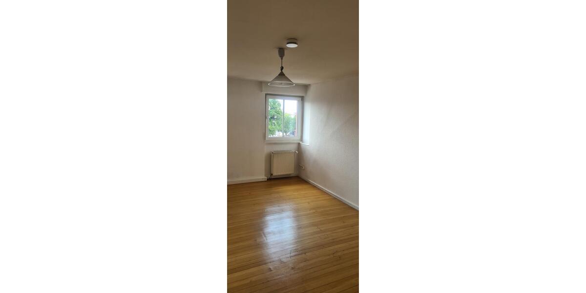 Etagenwohnung Kaiserslautern Betzenberg - 5 Zimmer, 129 m&sup2;, 950&euro; | Angebot:25900680