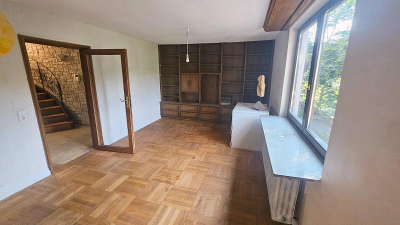 ObjNr:19522 - Freistehendes, repräsentatives EFH mit Garten und großem Grundstück ausserhalb in DÜW-Grethen 7 zimmer